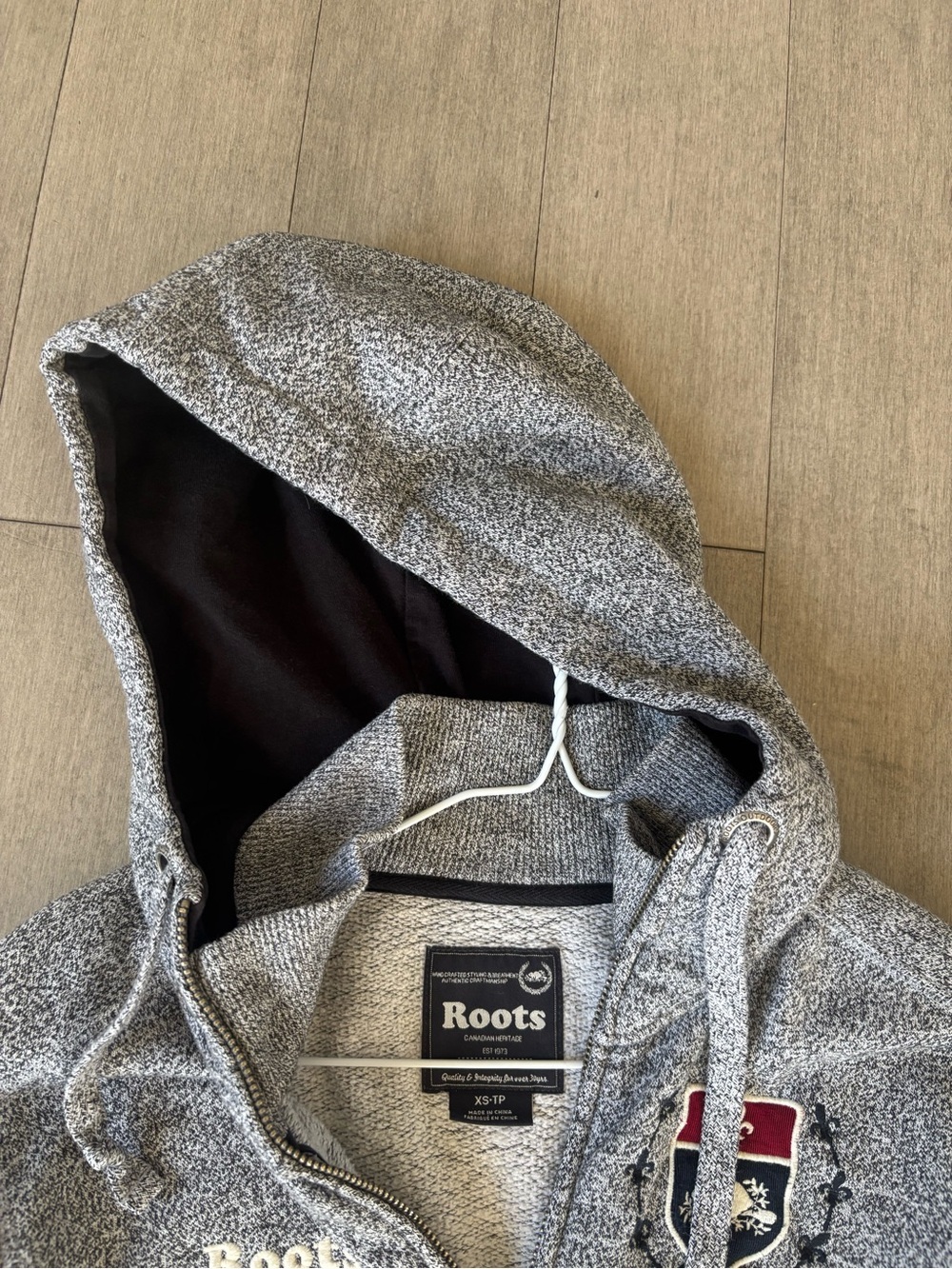 Roots Canada (Quebec) Unisex Gray Full-Zip Hoodie Sweater - Picture 8 of 12